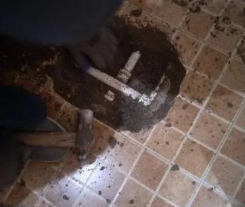 金秀卫生间漏水维修公司为您分享下卫生间渗水如何处理及注意事项